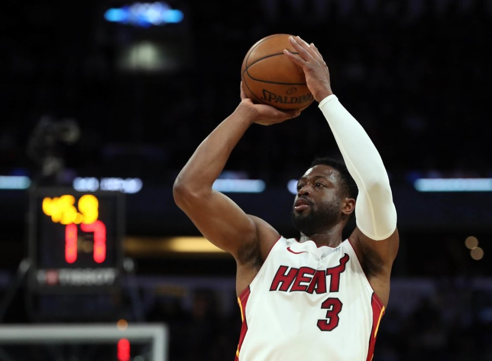 首秀出彩 首秀出彩